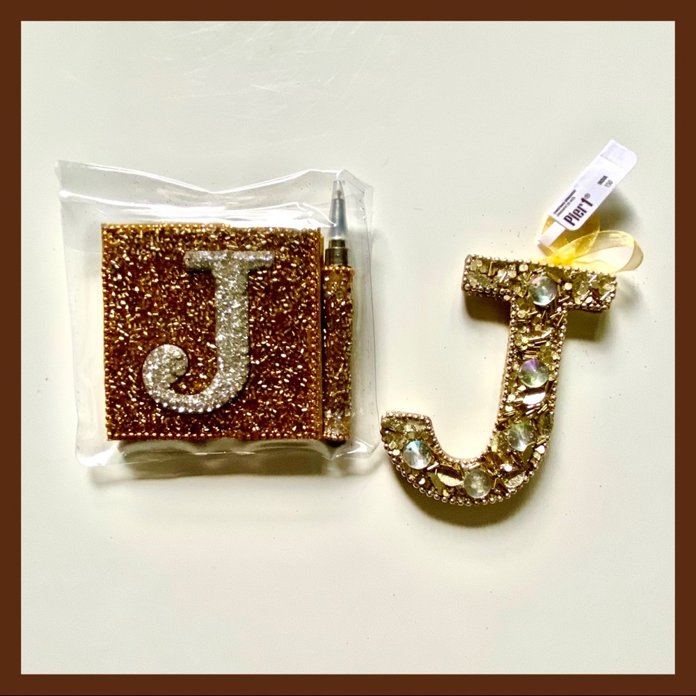 Pier 1 “J” notepad with pen and ornament